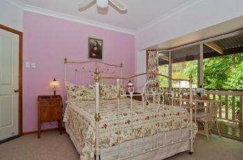 Avocado Grove Bed & Breakfast